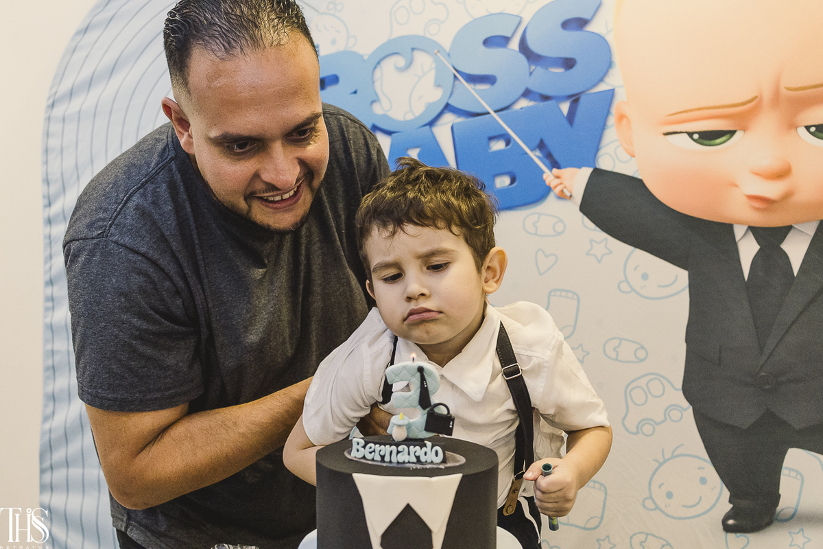 Pai e filho na mesa do bolo - Fotografa em SBC