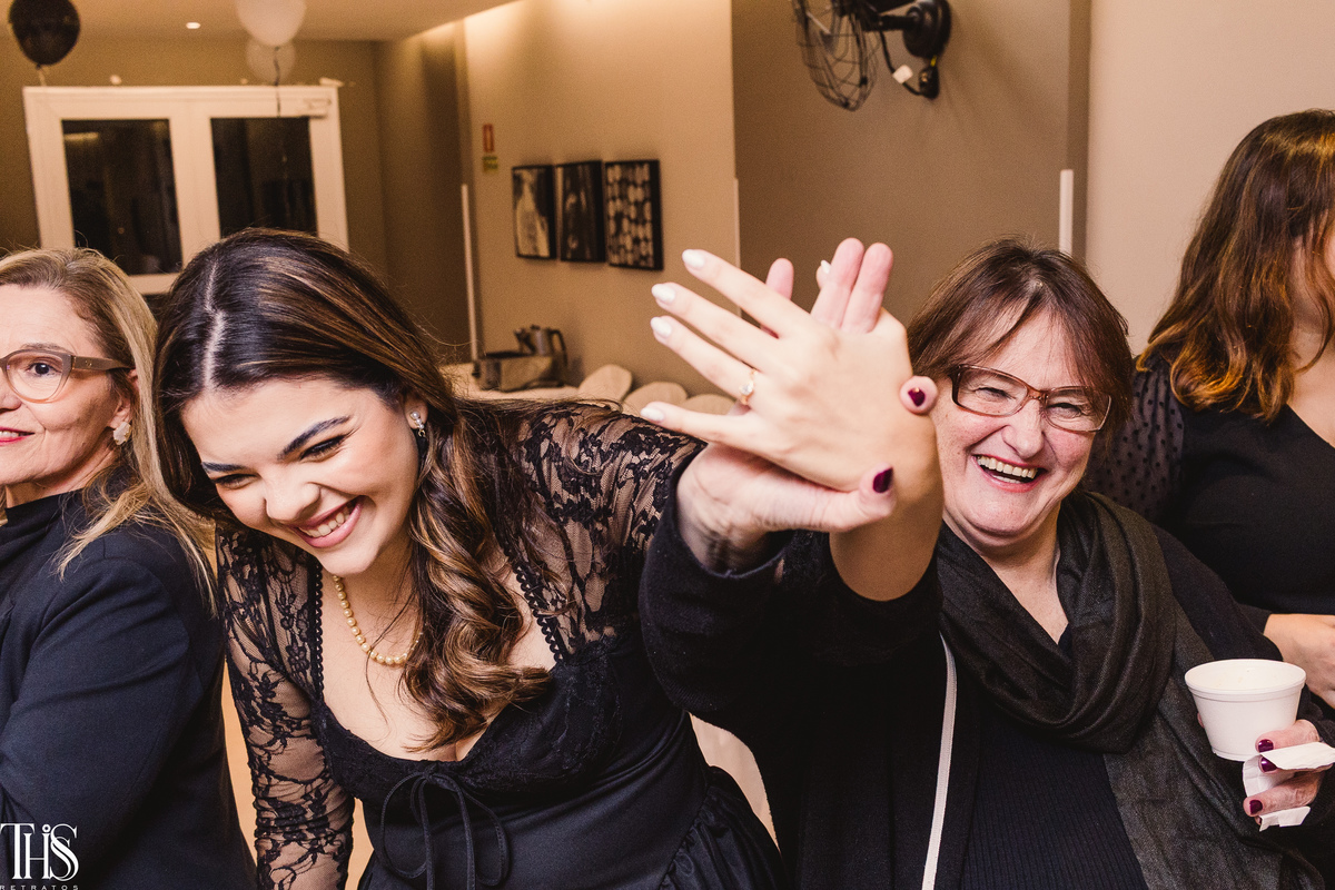 Mulheres rindo  - Fotografa em SBC