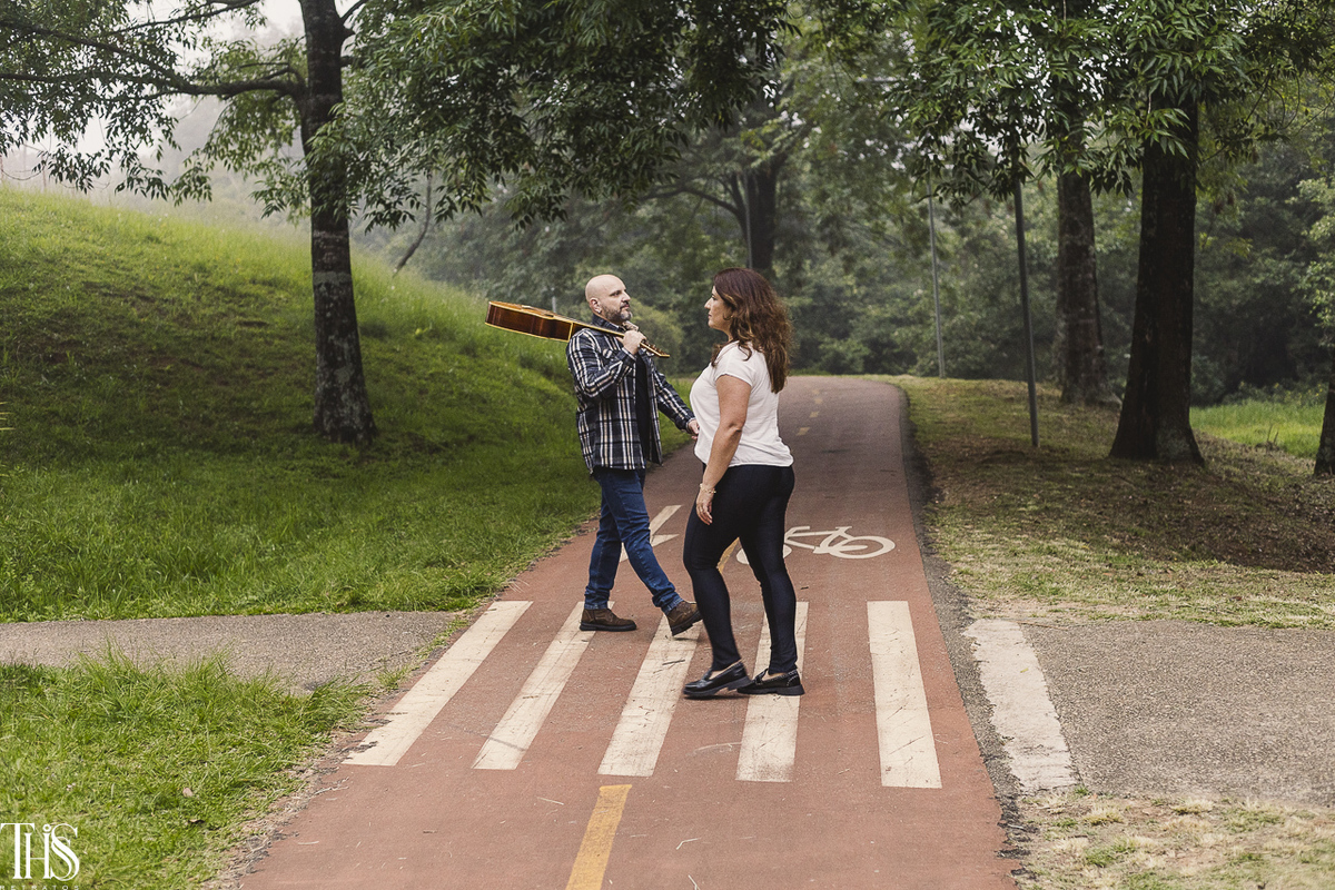 casal em estrada ensaio de rock - Fotografa em SBC