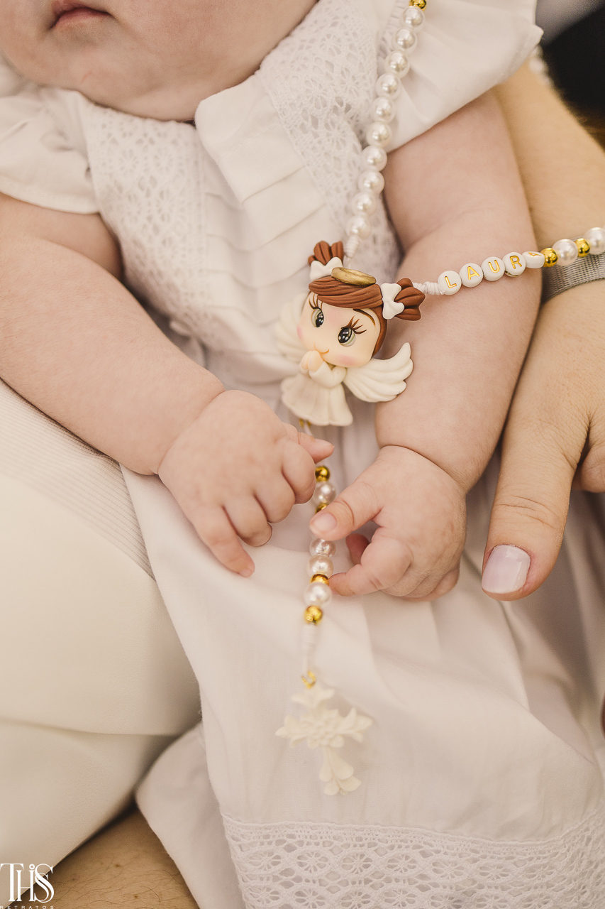 bebê com terço em batizado -Fotografa em SBC