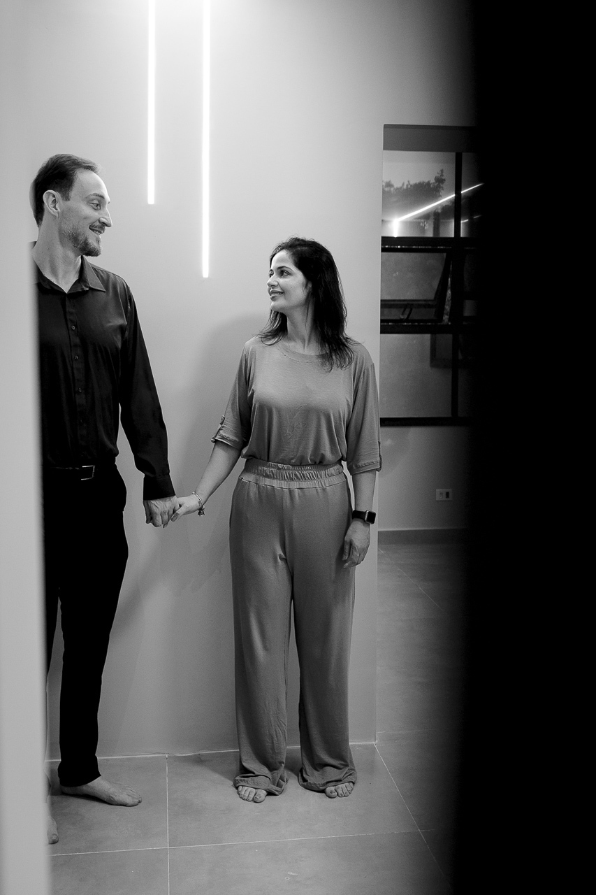 Ensaio de marca odontologia dentista casal de mãos dadas - Fotografa em sbc santo andré abc