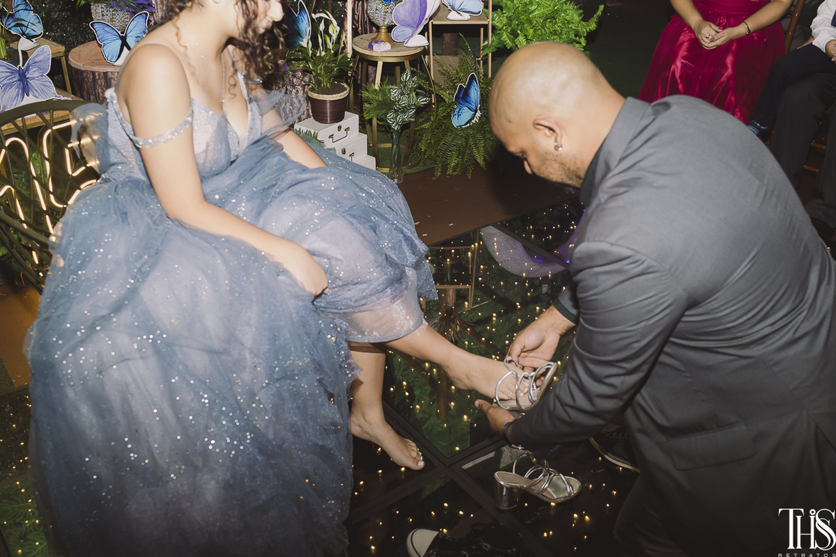 debutante trocando sapato - fotografa em sbc sp