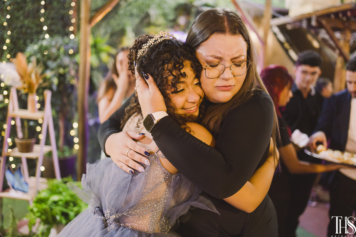 debutante sendo abraçada - fotografa em sbc sp