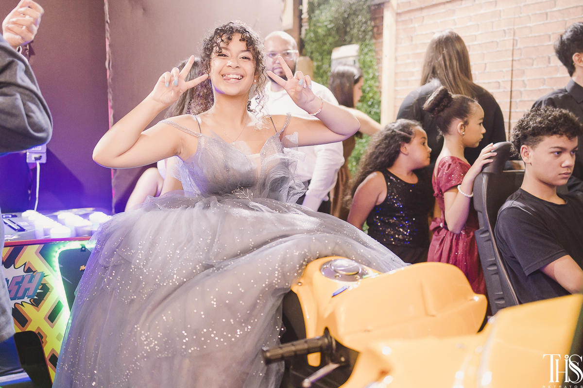 debutante em brinquedo festa de 15 anos - fotografa em sbc sp
