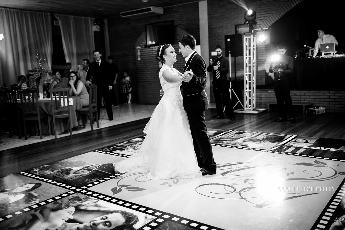 Casamento Eventos Blumenau bolo de casamento bride Casamento Corupá família festa fotógrafo jaraguá do sul Guaramirim Joinville Fotografia Noivos Pomerode Santa Catarina vestido de festa Wedding