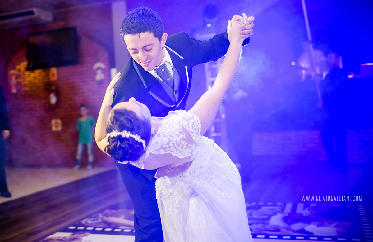 Casamento Eventos Blumenau bolo de casamento bride Casamento Corupá família festa fotógrafo jaraguá do sul Guaramirim Joinville Fotografia Noivos Pomerode Santa Catarina vestido de festa Wedding