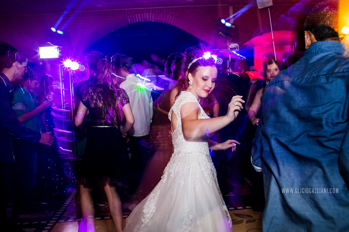 Casamento Eventos Blumenau bolo de casamento bride Casamento Corupá família festa fotógrafo jaraguá do sul Guaramirim Joinville Fotografia Noivos Pomerode Santa Catarina vestido de festa Wedding