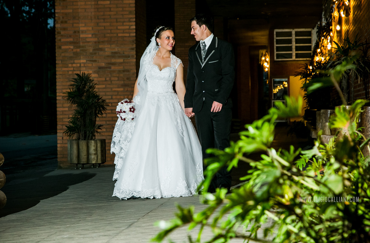 Casamento Eventos Blumenau bolo de casamento bride Casamento Corupá família festa fotógrafo jaraguá do sul Guaramirim Joinville Fotografia Noivos Pomerode Santa Catarina vestido de festa Wedding