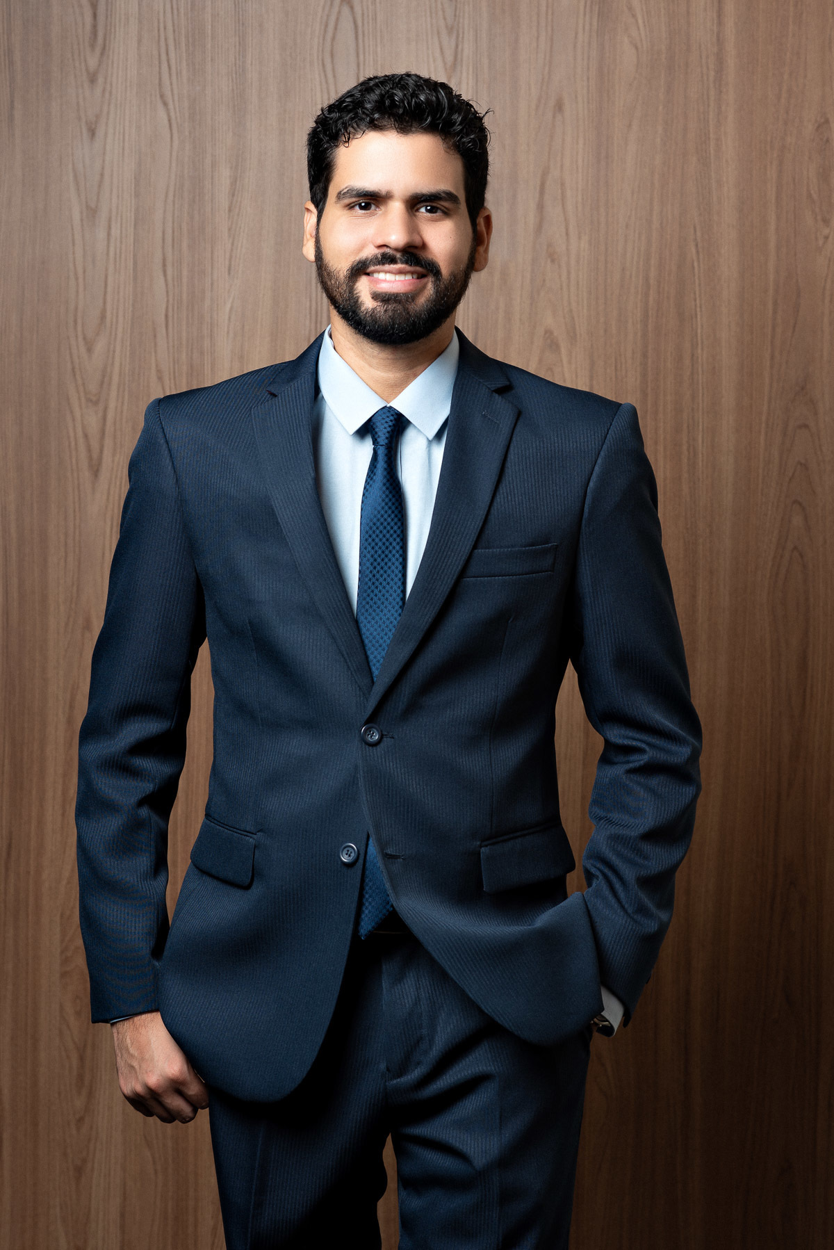 Retrato Corporativo Empresarial do Advogado Valmir Gonçalves realizado em seu escritória na Savassi em Belo Horizonte pelo Fotógrafo Gresley Guimarães Fotografia