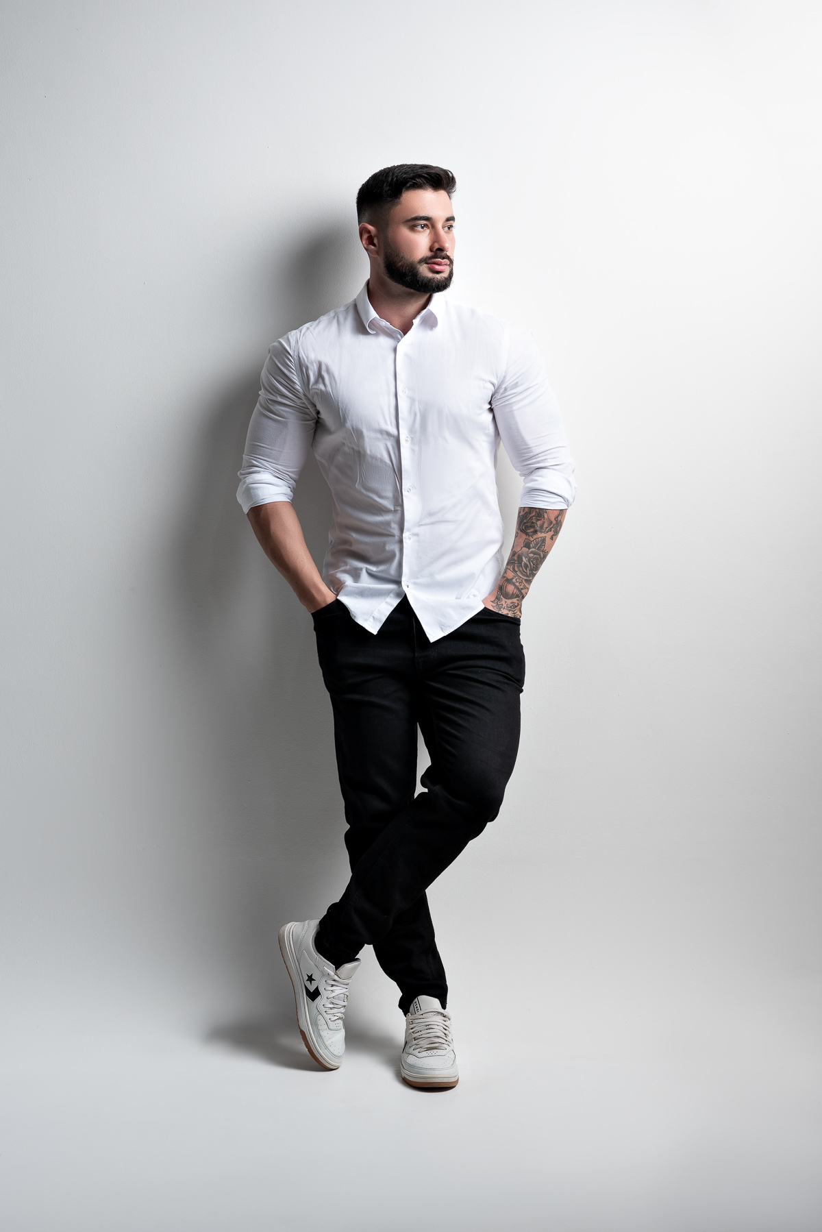 Retrato Corporativo Nutricionista André Mota no Estúdio Abrassear em Contagem e BH, fotos para perfil profissional na redes sociais e sites, retrato empresarial