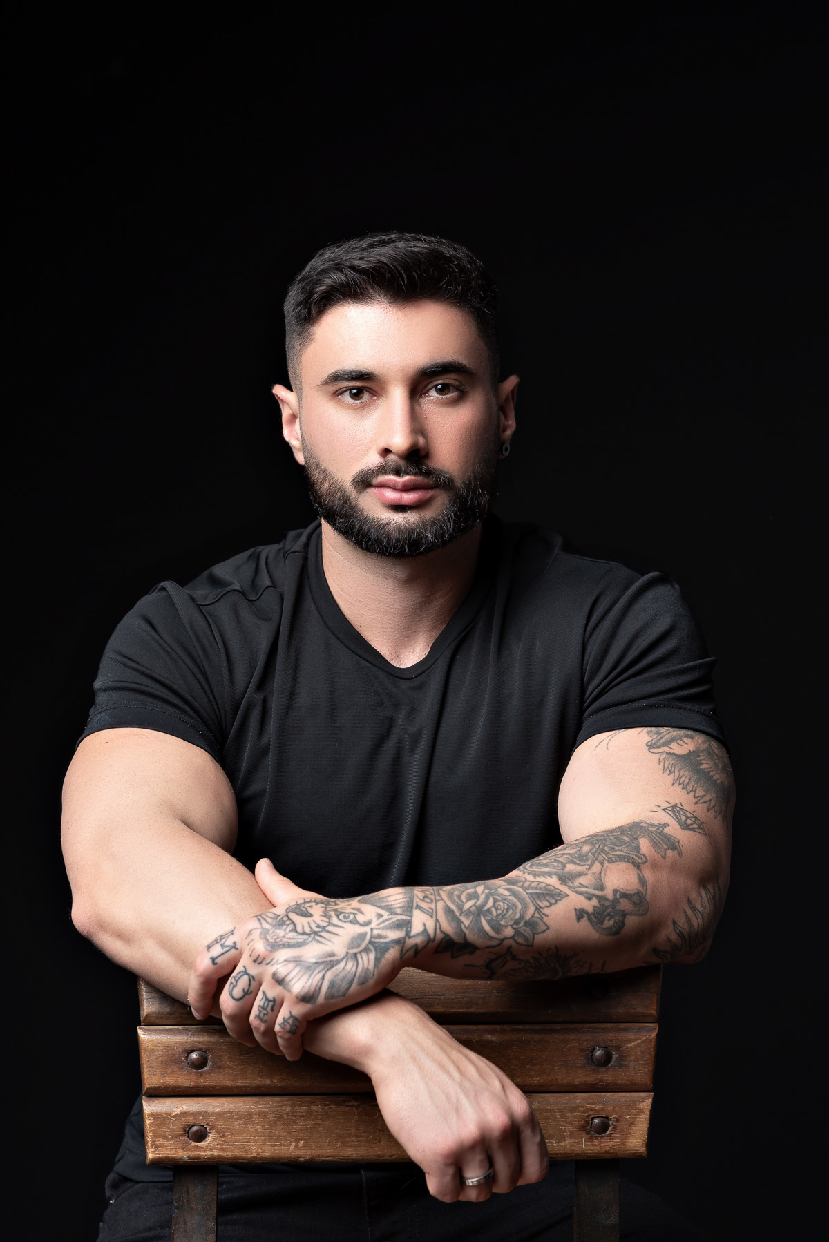 Retrato Corporativo Nutricionista André Mota no Estúdio Abrassear em Contagem e BH, fotos para perfil profissional na redes sociais e sites, retrato empresarial