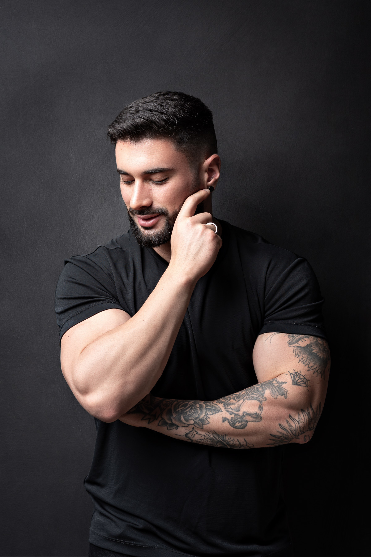 Retrato Corporativo Nutricionista André Mota no Estúdio Abrassear em Contagem e BH, fotos para perfil profissional na redes sociais e sites, retrato empresarial