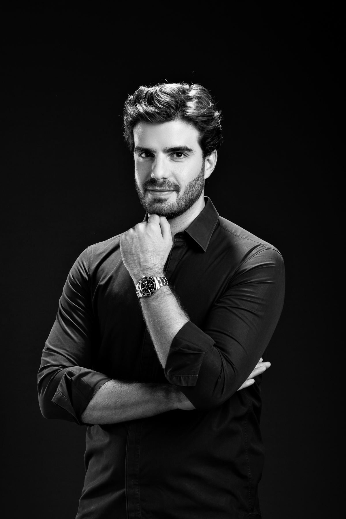 Retrato Corporativo e Empresarial Masculino Gabriel Junqueira no Estúdio Abrassear em Contagem Belo Horizonte, fotógrafo Gresley Guimarães - Retratos para perfil profissional Redes Sociais e Sites, fotos para criativos e anuncios.