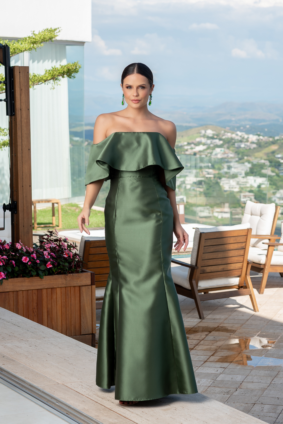 Fotografia de Moda Vida Nua Vestidos para Festas e Eventos, realizado na Casa Ensaios em Nova Lima pelo Fotógrafo Gresley Guimarães do Estúdio Abrassear