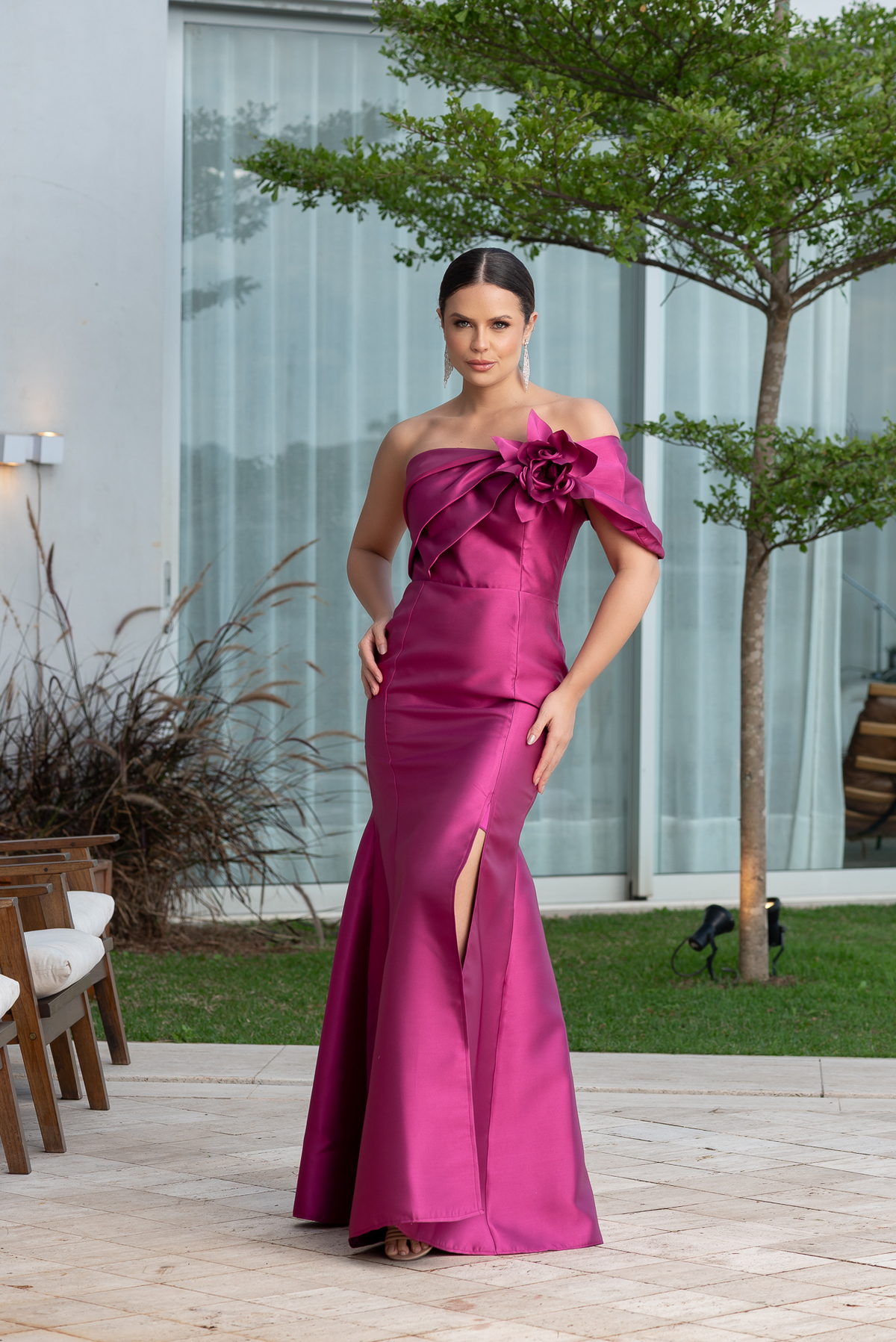 Fotografia de Moda Vida Nua Vestidos para Festas e Eventos, realizado na Casa Ensaios em Nova Lima pelo Fotógrafo Gresley Guimarães do Estúdio Abrassear