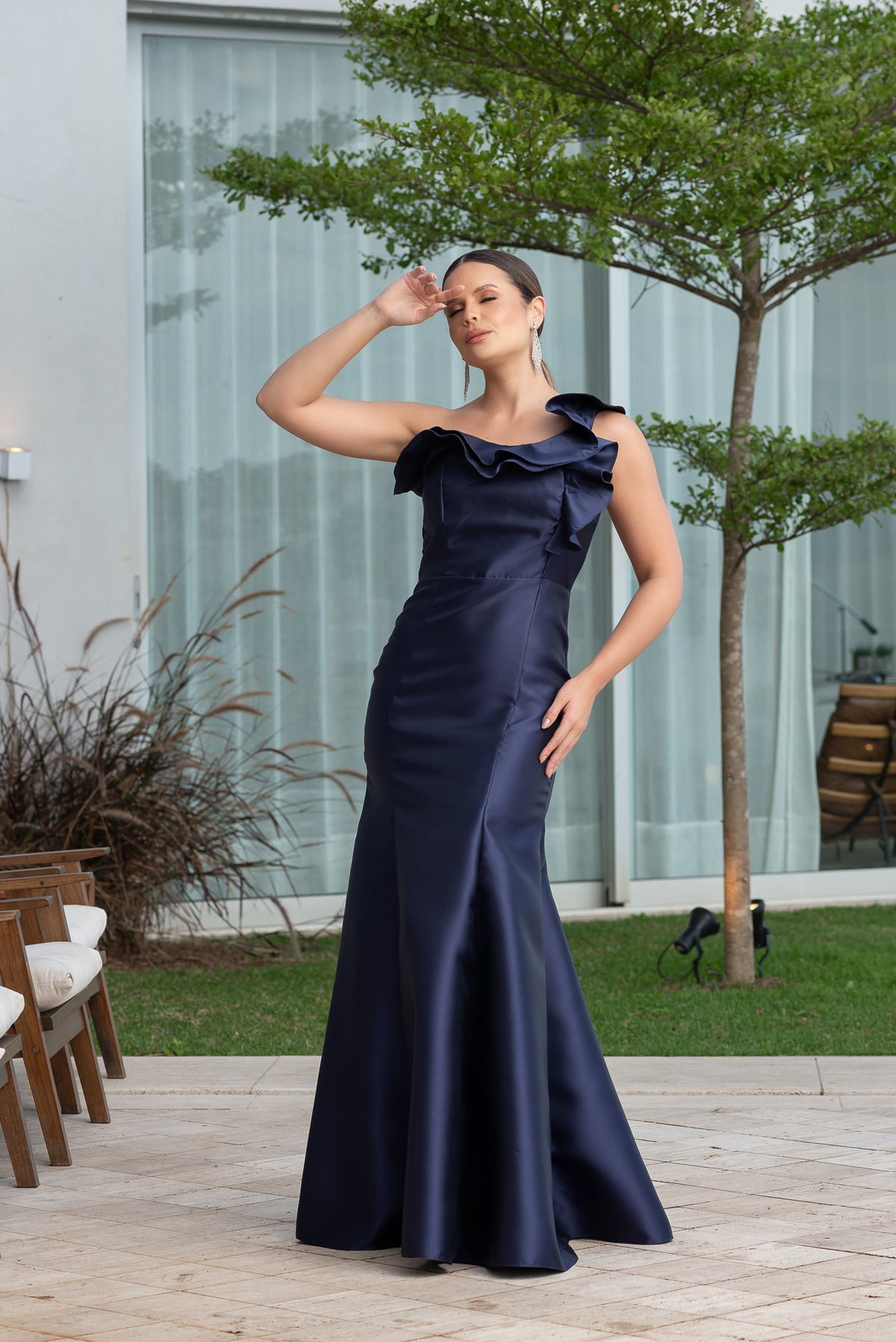 Fotografia de Moda Vida Nua Vestidos para Festas e Eventos, realizado na Casa Ensaios em Nova Lima pelo Fotógrafo Gresley Guimarães do Estúdio Abrassear