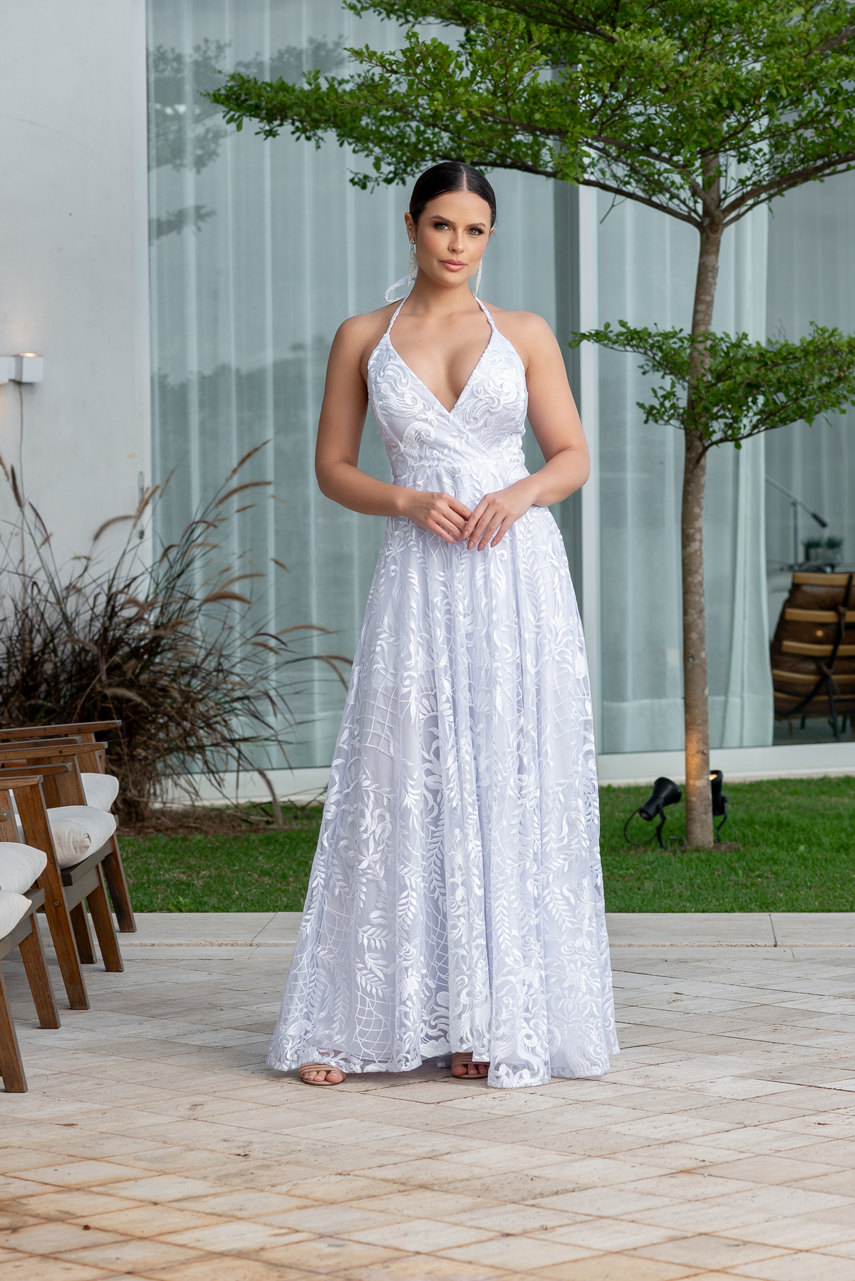 Fotografia de Moda Vida Nua Vestidos para Festas e Eventos, realizado na Casa Ensaios em Nova Lima pelo Fotógrafo Gresley Guimarães do Estúdio Abrassear