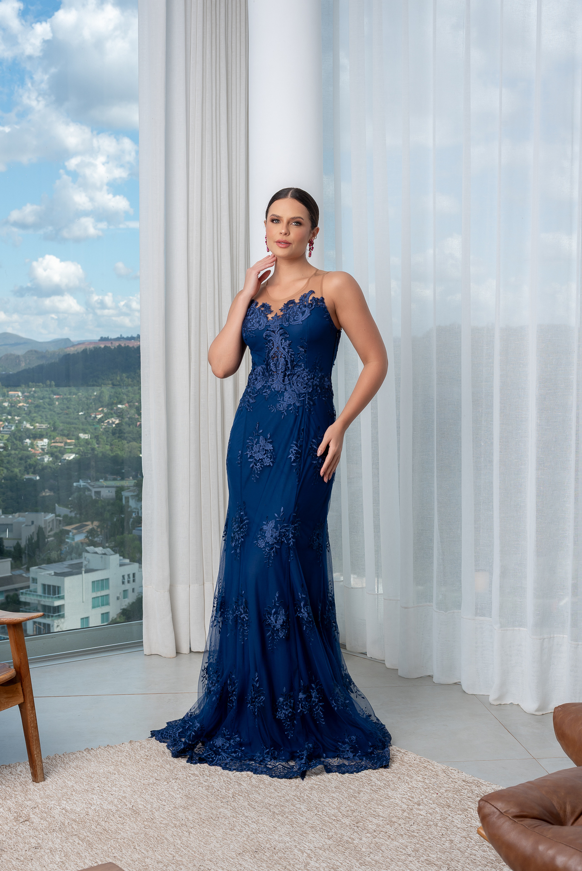 Fotografia de Moda Vida Nua Vestidos para Festas e Eventos, realizado na Casa Ensaios em Nova Lima pelo Fotógrafo Gresley Guimarães do Estúdio Abrassear