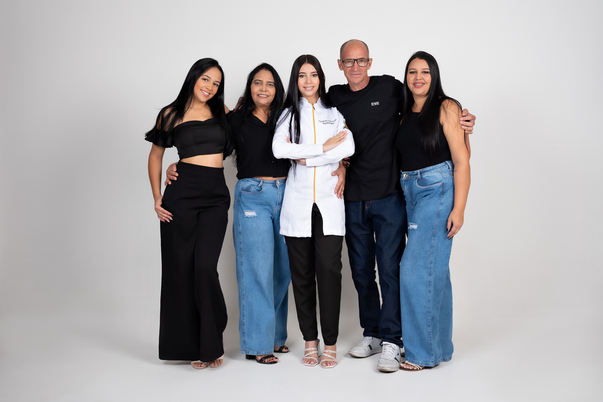 Ensaio de Formandos em Estúdio, Curso Radiologia da Izadora Lorrayne, fotografo Gresley Guimarães no Estúdio Abrassear em Contagem