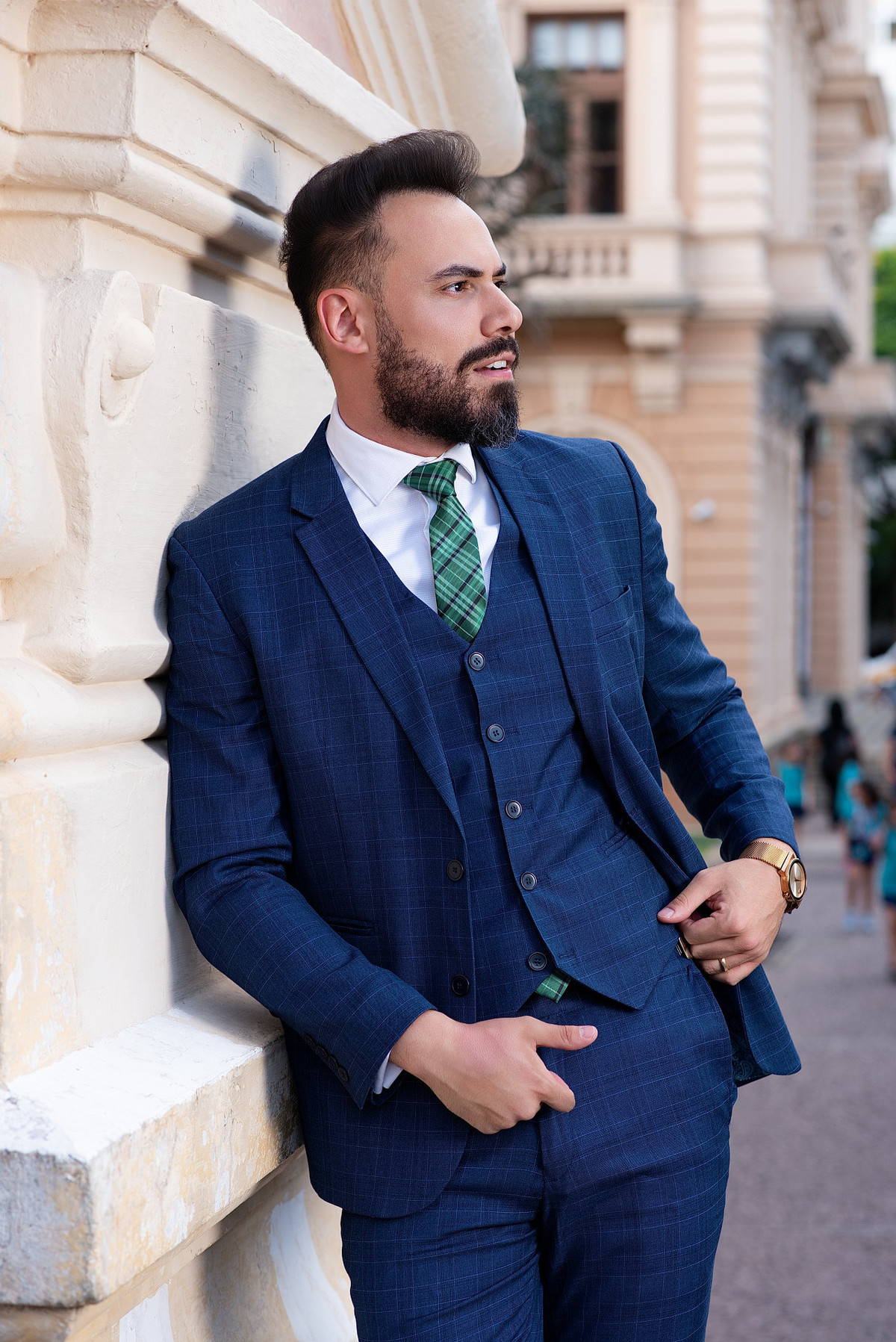 Editorial Moda Masculina Guillermo Eco Alfaiataria realizado na Praça da Liberdade em Belo Horizonte pelo Fotógrafo de Moda Gresley Guimarães do Estúdio Abrassear de Contagem