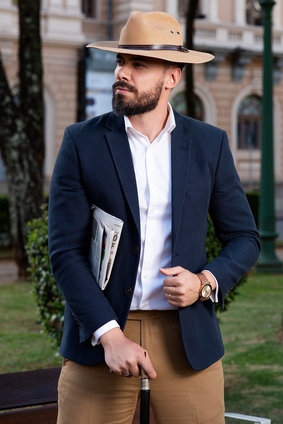 Editorial Moda Masculina Guillermo Eco Alfaiataria realizado na Praça da Liberdade em Belo Horizonte pelo Fotógrafo de Moda Gresley Guimarães do Estúdio Abrassear de Contagem