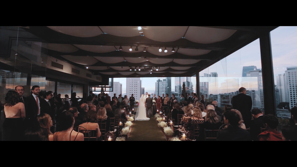 FOTOGRAFIA DA CERIMÔNIA DE CASAMENTO NO ESPAÇO TRIO PÉRGOLA EM SÃO PAULO POR HRT FILMES