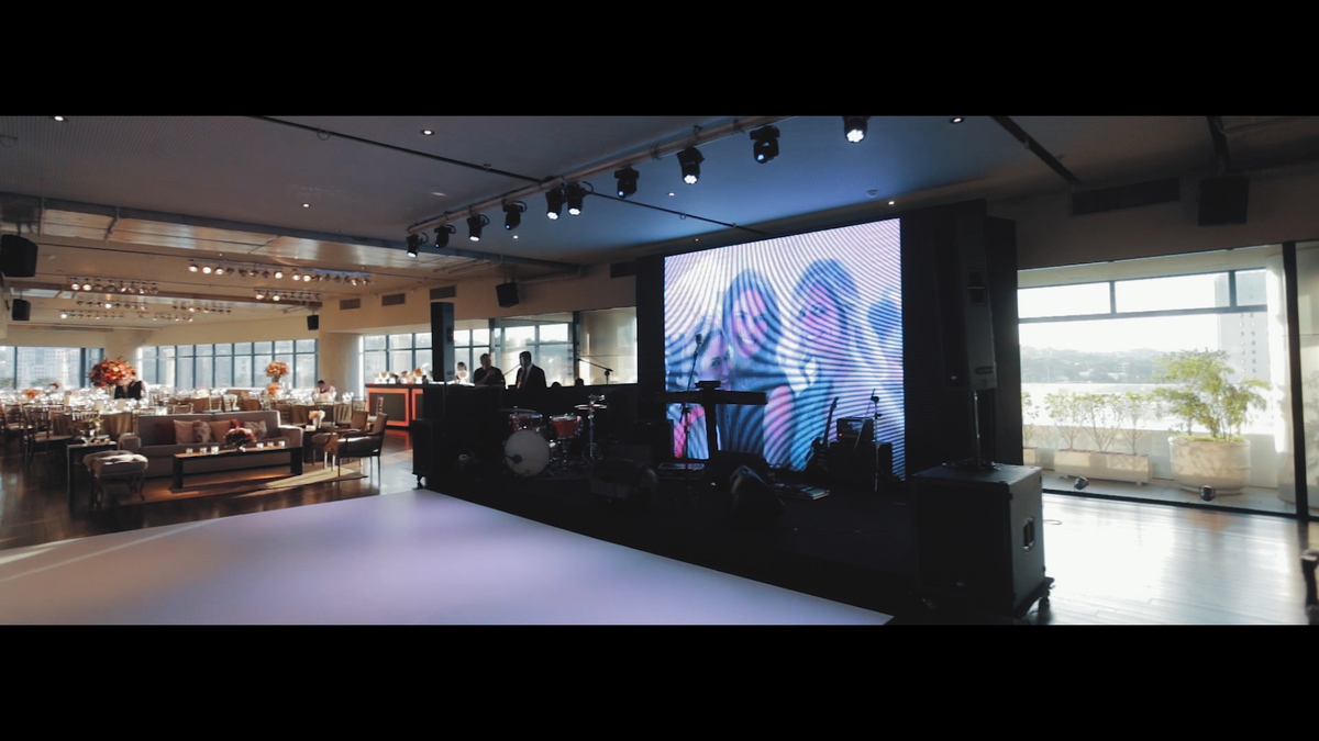 FOTOGRAFIA DO TELÃO DE LED NO ESPAÇO TRIO PÉRGOLA EM SÃO PAULO POR HRT FILMES