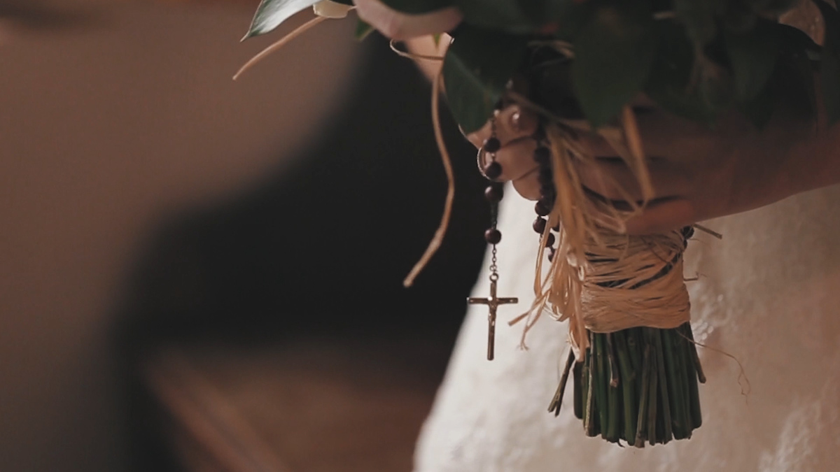 FOTOGRAFIA BUQUÊ DA NOIVA FAZENDA DONA CATARINA POR HRT FILMES