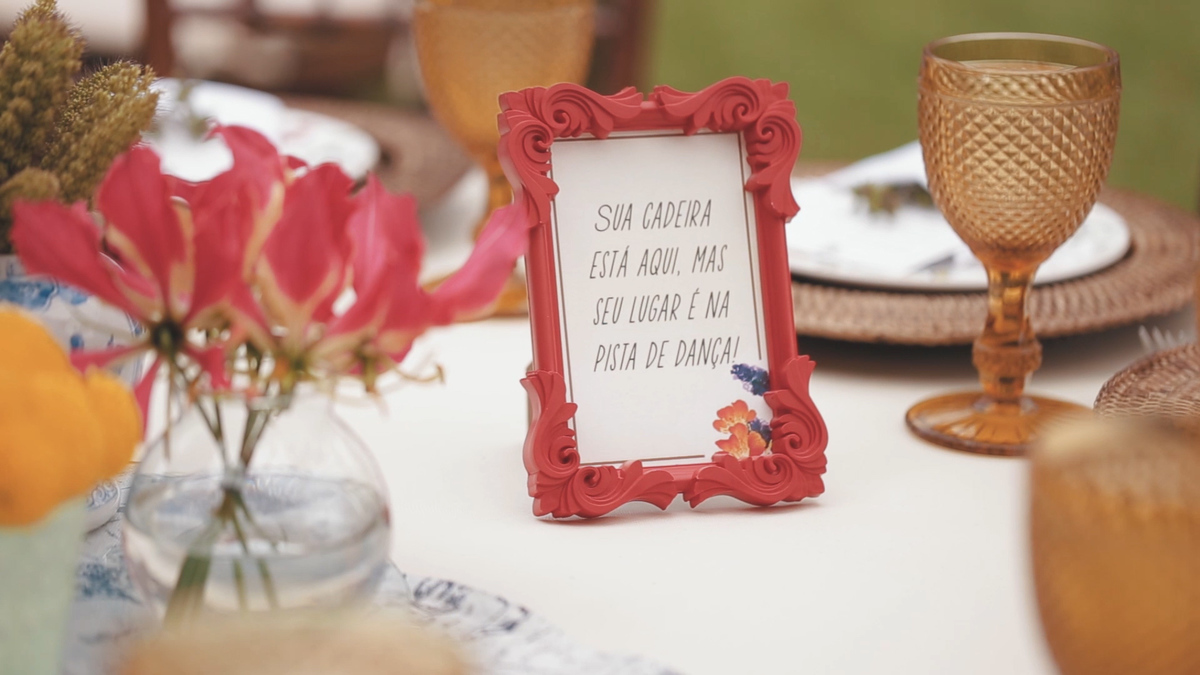 FOTOGRAFIA DE CASAMENTO DE DECORAÇÃO NO CAMPO FAZENDA DONA CATARINA POR HRT FILMES