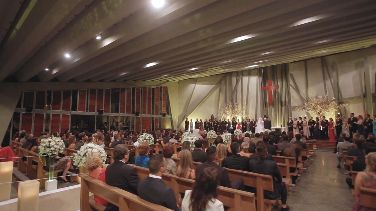 FOTOGRAFIA DE CASAMENTO CERIMÔNIA RELIGIOSA IGREJA CRUZ TORTA POR HRT FILMES