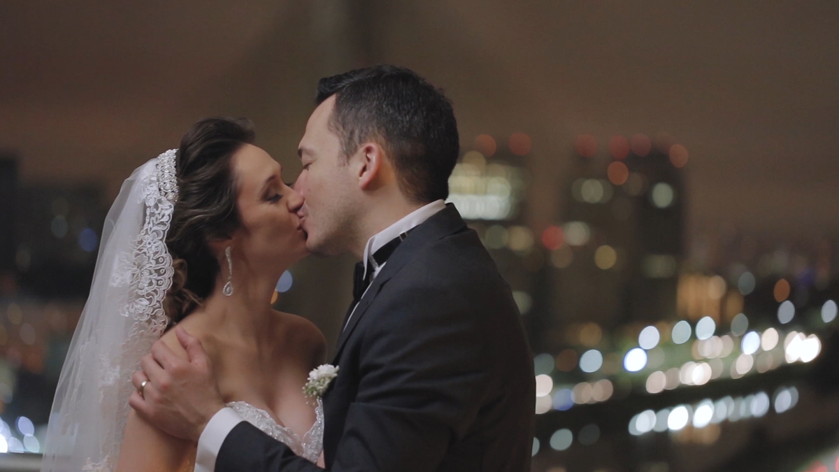 FOTOGRAFIA DE ENSAIO DE CASAL NOTURNO HOTEL HYATT SÃO PAULO POR HRT FILMES