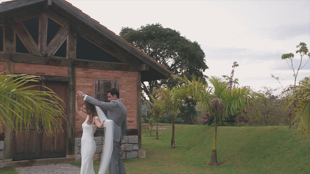 FOTOGRAFIA DO ENSAIO DOS NOIVOS NO HOTEL VILLA D'ANGELO EM ITATIBA SÃO PAULO POR HRT FILMES