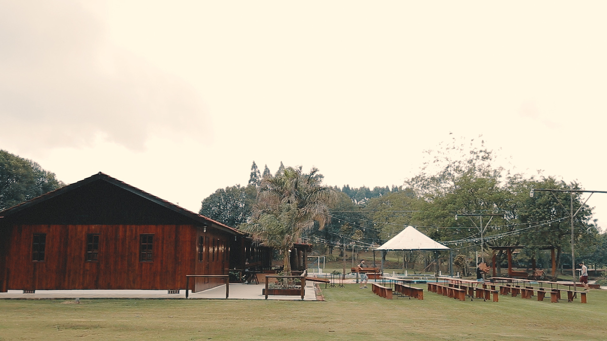 VÍDEO DE CASAMENTO MARLU E DIOGO IMAGEM  DO ESPAÇO DO CASAMENTO PARANÁ BRASIL POR HRT  FILMES