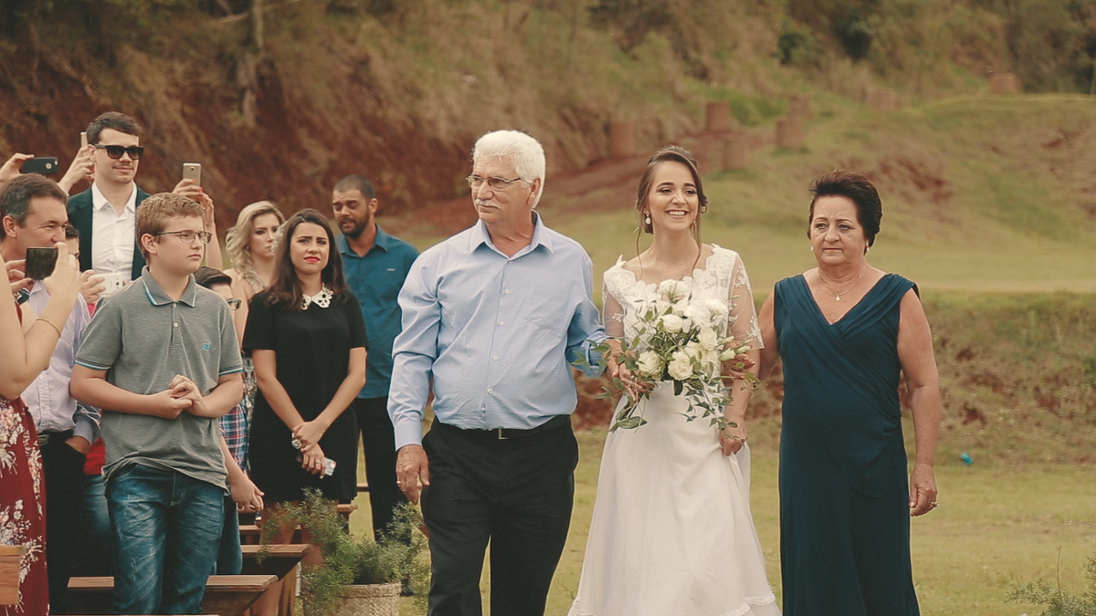 VÍDEO DE CASAMENTO MARLU E DIOGO IMAGEM NOIVA ENTRANDO NA CERIMONIA PARANÁ BRASIL POR HRT  FILMES