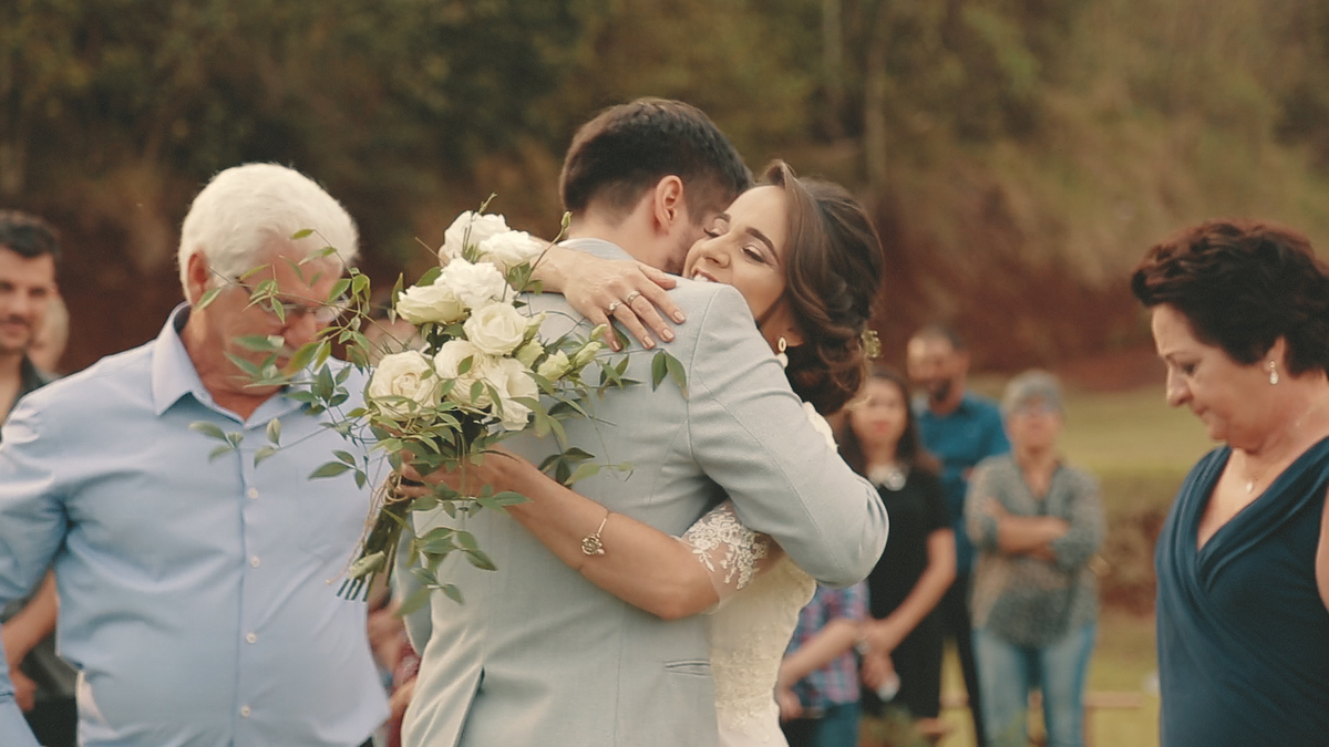 VÍDEO DE CASAMENTO MARLU E DIOGO IMAGEM NOIVO CHORANDO ENTRADA DA NOIVA PARANÁ BRASIL POR HRT  FILMES