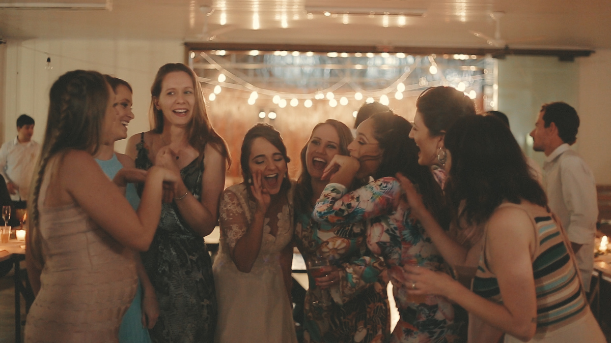 VÍDEO DE CASAMENTO MARLU E DIOGO IMAGEM DA FESTA DE CASAMENTO NOIVAS E AMIGAS PARANÁ BRASIL POR HRT  FILMES