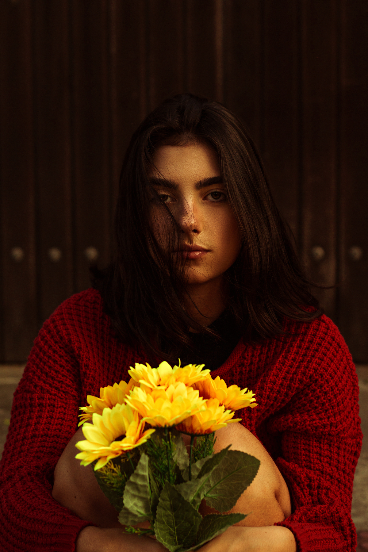 ensaio fotográfico externo feminino com flores