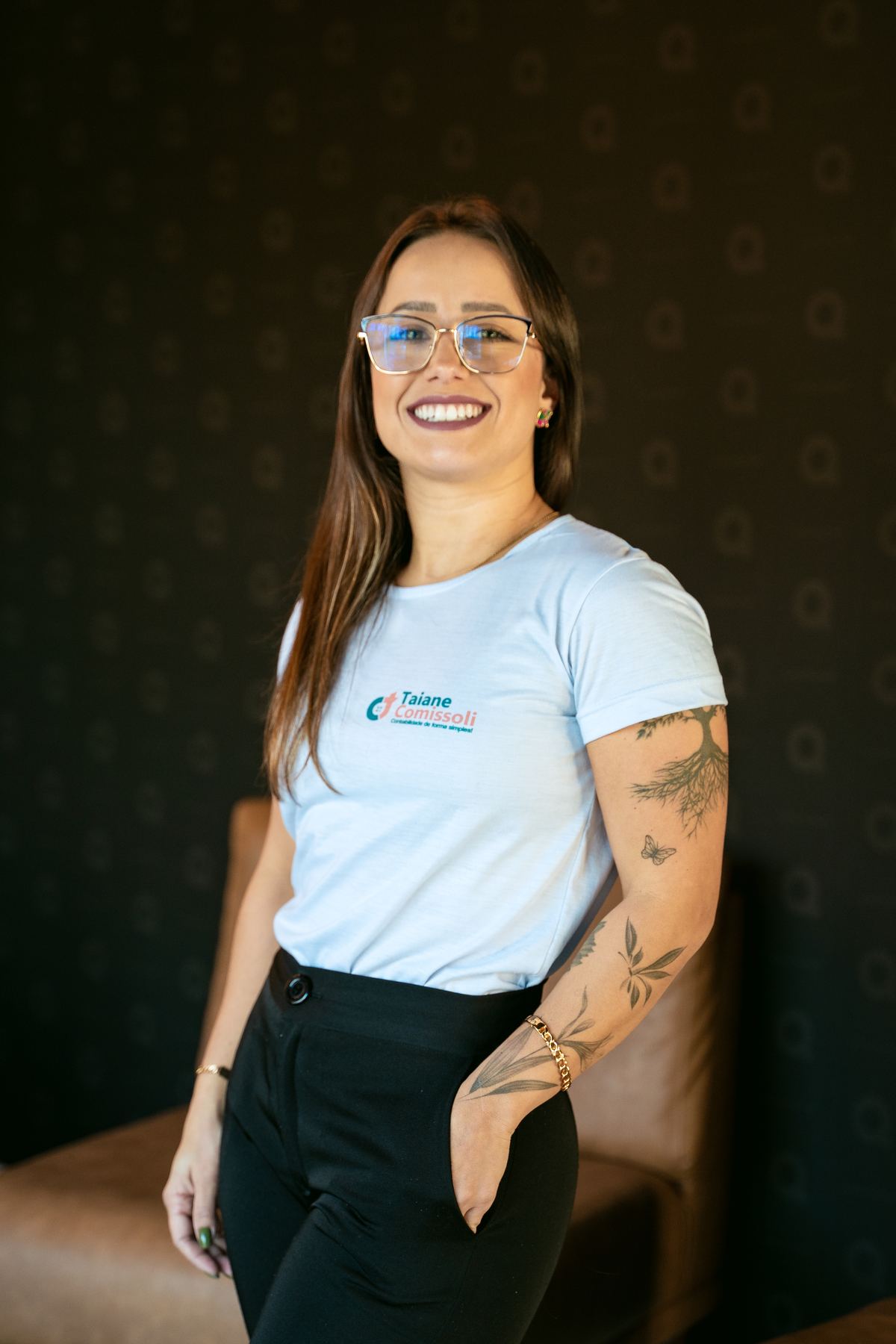 ensaio feminino empresarial profissional interno para contadora - julia motti fotografai em tramandai