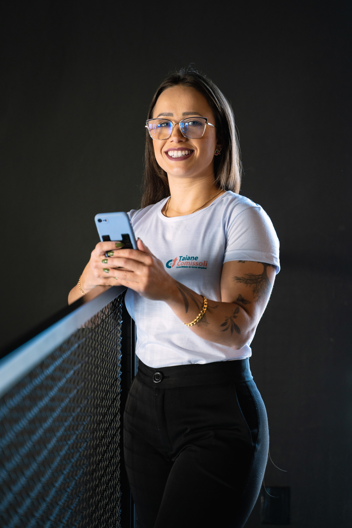 ensaio feminino empresarial profissional interno para contadora - julia motti fotografai em tramandai