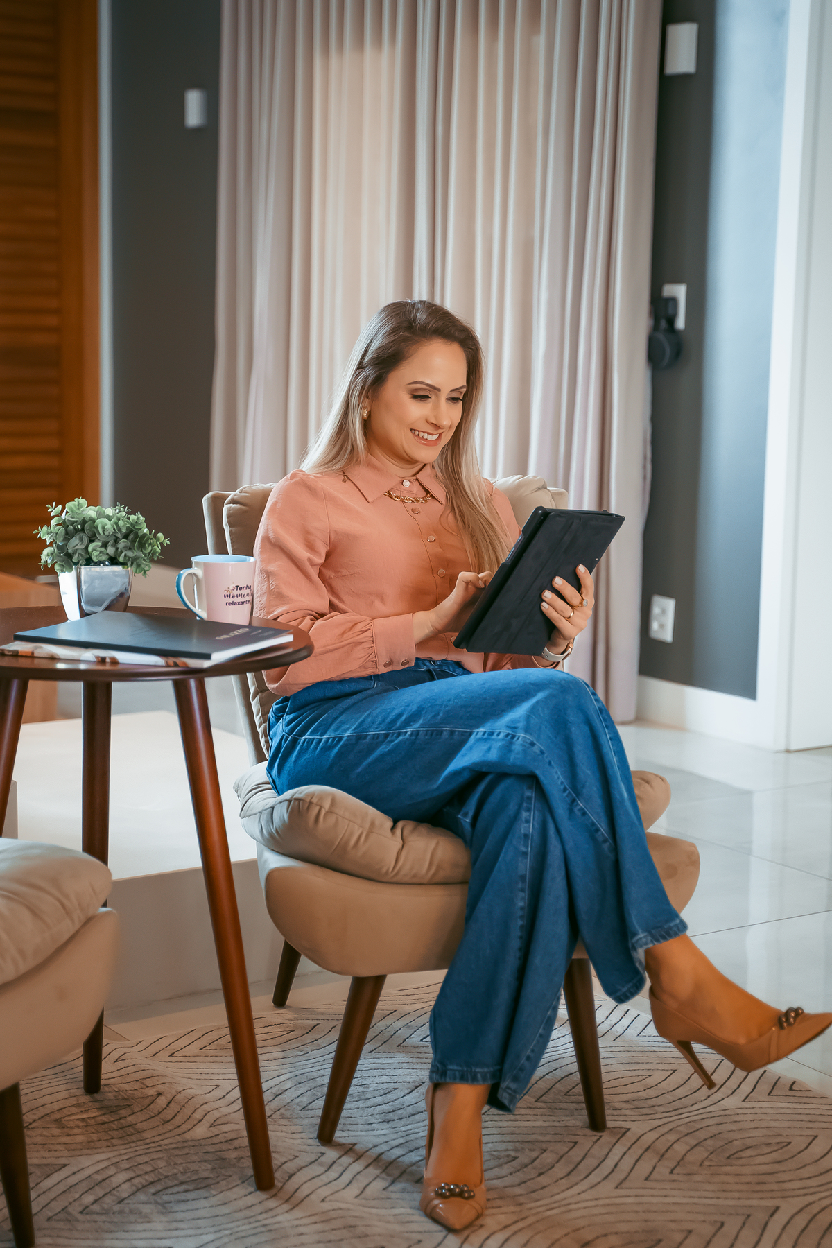ensaio feminino empresarial profissional engenheira em tramandai em casa