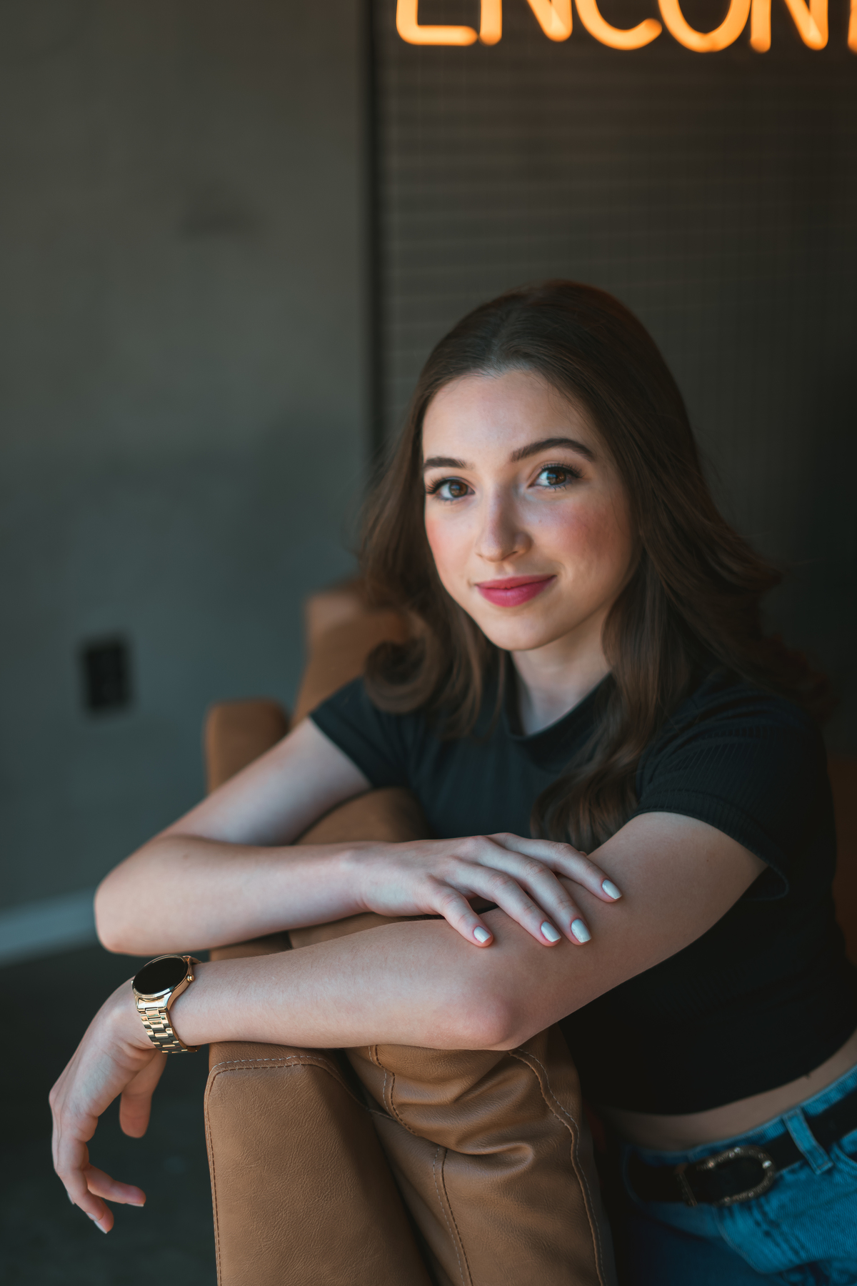 ensaio feminino na cafeteria e na praia em tramandaí ensaio interno e externo