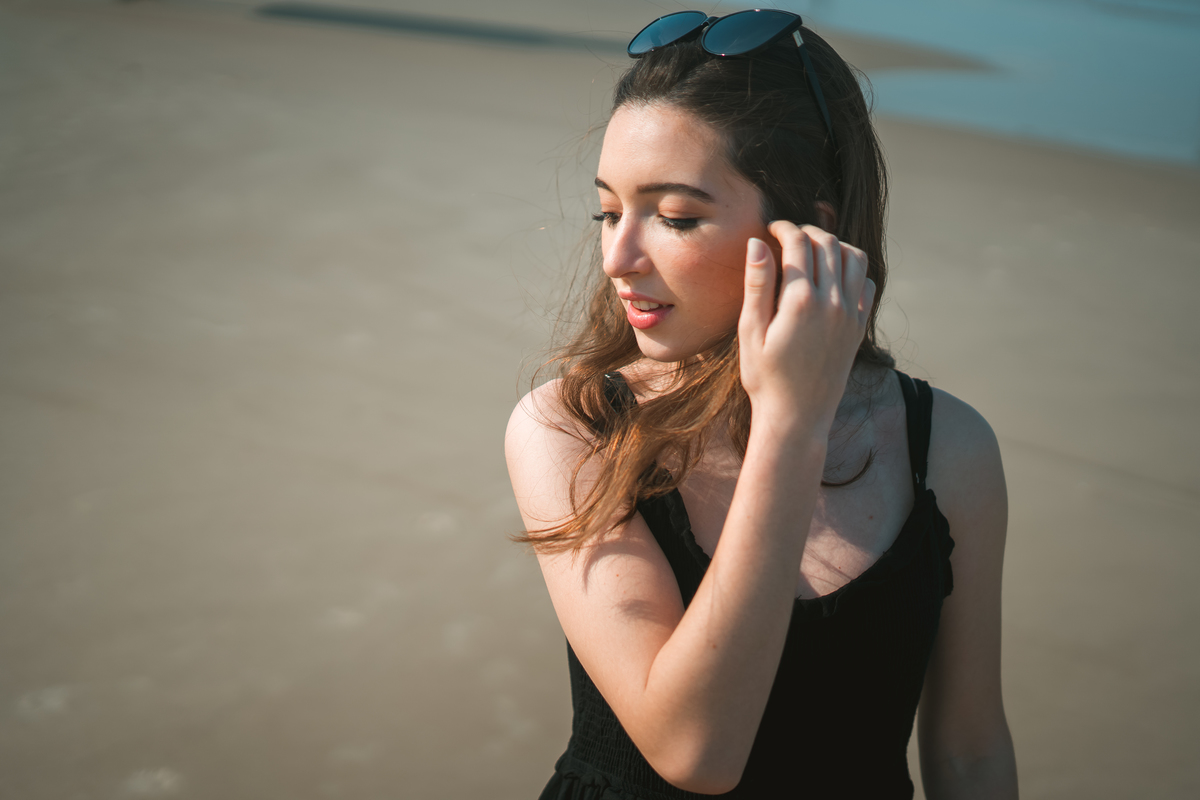 ensaio feminino na cafeteria e na praia em tramandaí ensaio interno e externo