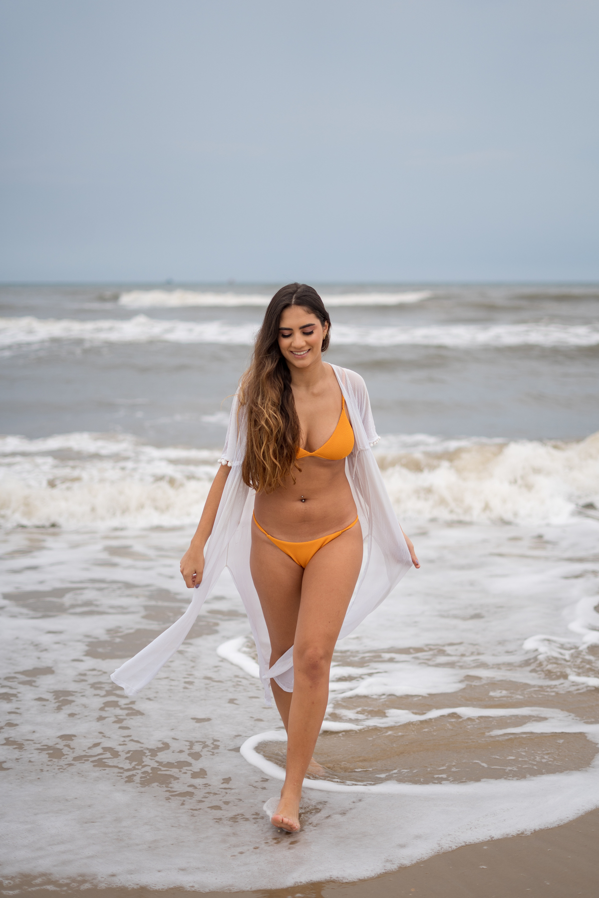 ensaio feminino externo ensaio na praia em tramandai julia motti fotografia