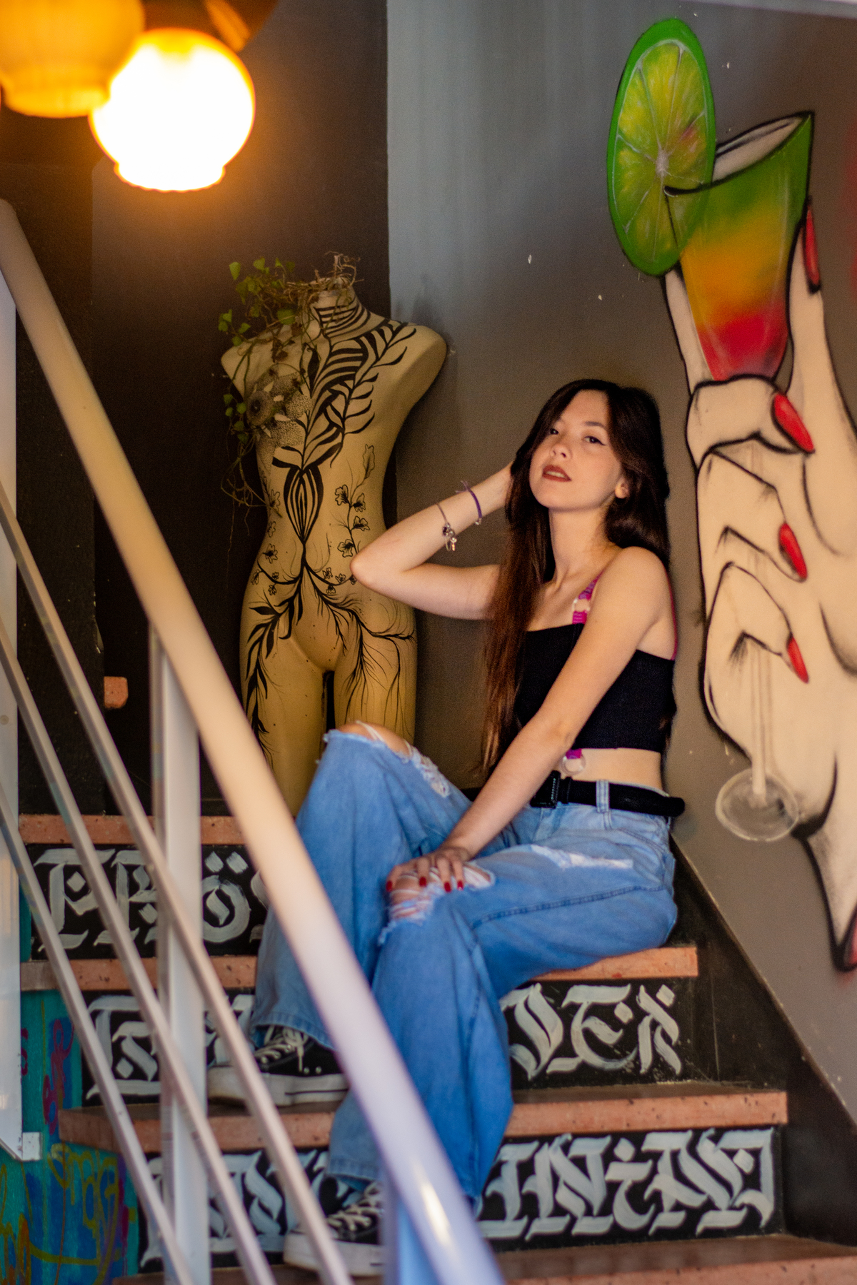 ensaio feminino interno na Ink Fusion Tattoo Bar, em Imbé-RS, fotógrafa Julia Motti Fotografia, 