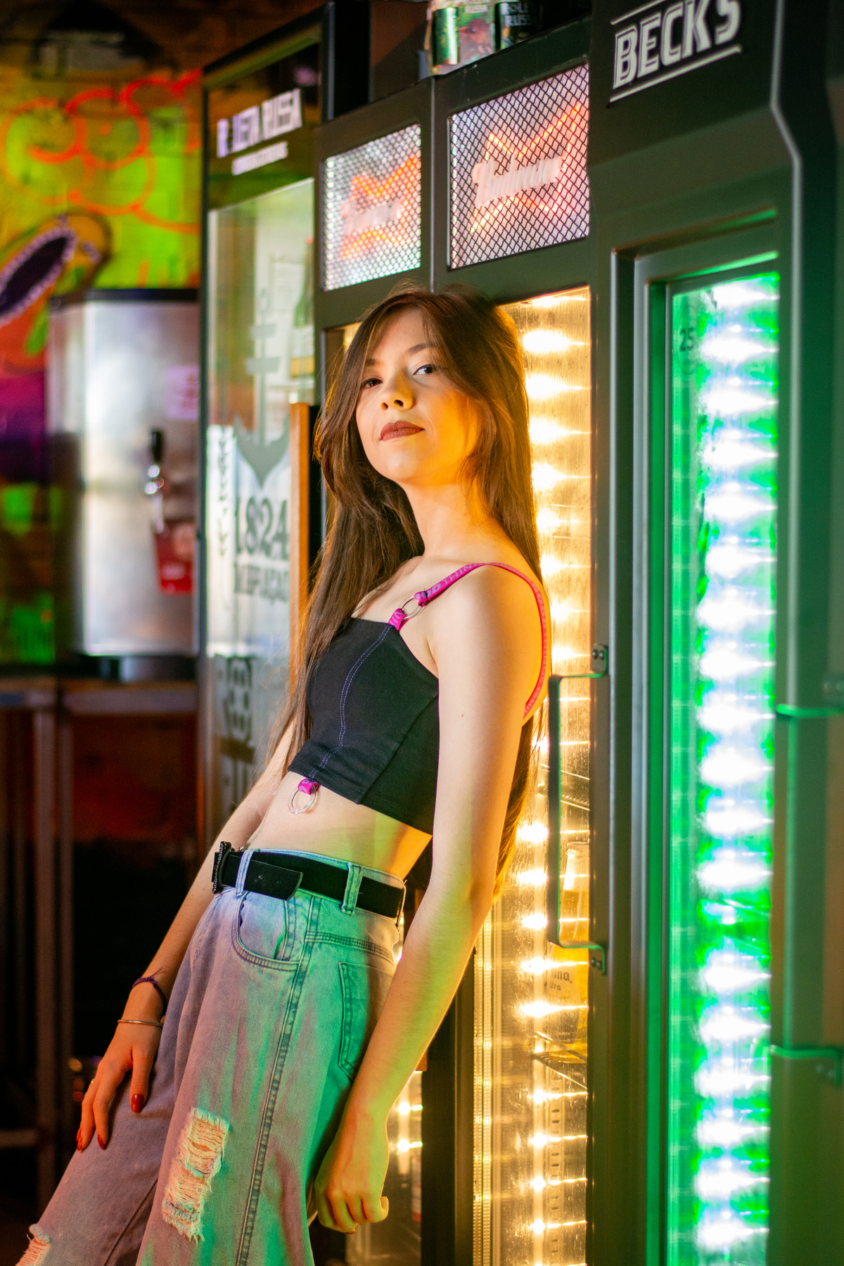 ensaio feminino interno na Ink Fusion Tattoo Bar, em Imbé-RS, fotógrafa Julia Motti Fotografia, 