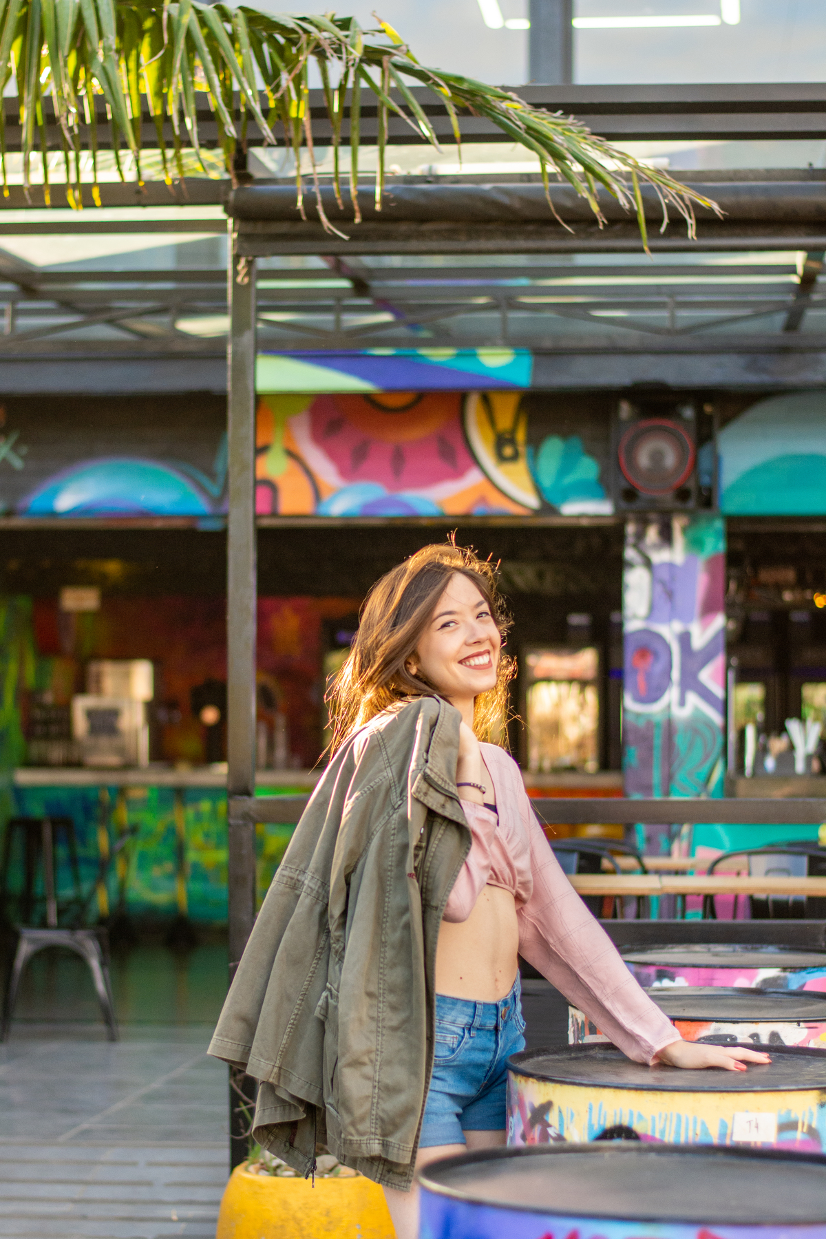 ensaio feminino interno na Ink Fusion Tattoo Bar, em Imbé-RS, fotógrafa Julia Motti Fotografia, 