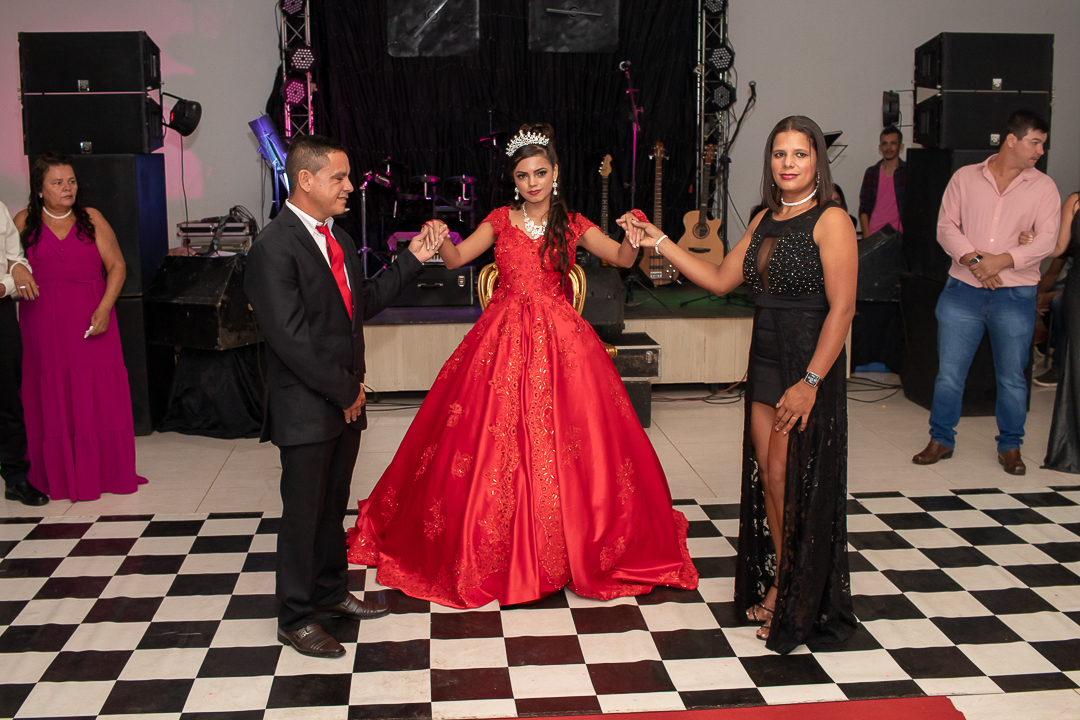 decoração de 15 anos em alta floresta a bela e a fera