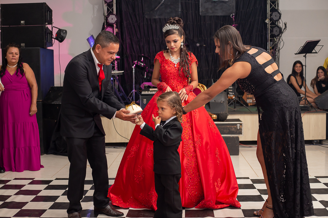 decoração de 15 anos em alta floresta a bela e a fera