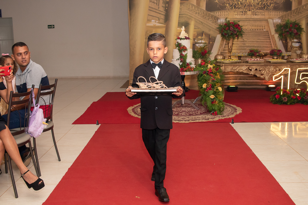 decoração de 15 anos em alta floresta a bela e a fera