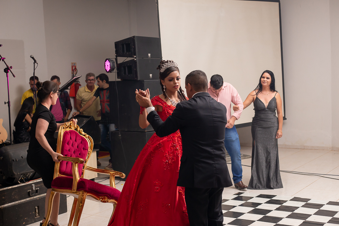 decoração de 15 anos em alta floresta a bela e a fera